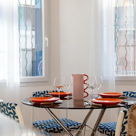 Art Deco Centre-ville, Spacieux Et Lumineux