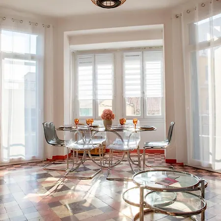 Art Deco Centre-ville, Spacieux Et Lumineux *