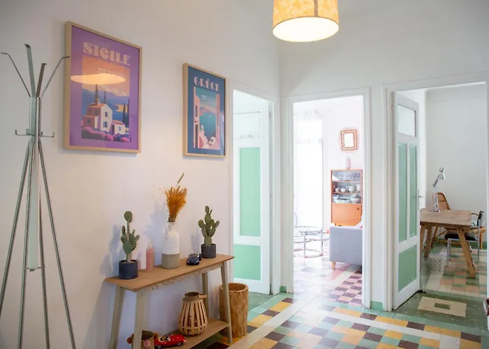 Art Deco Centre-ville, Spacieux Et Lumineux *